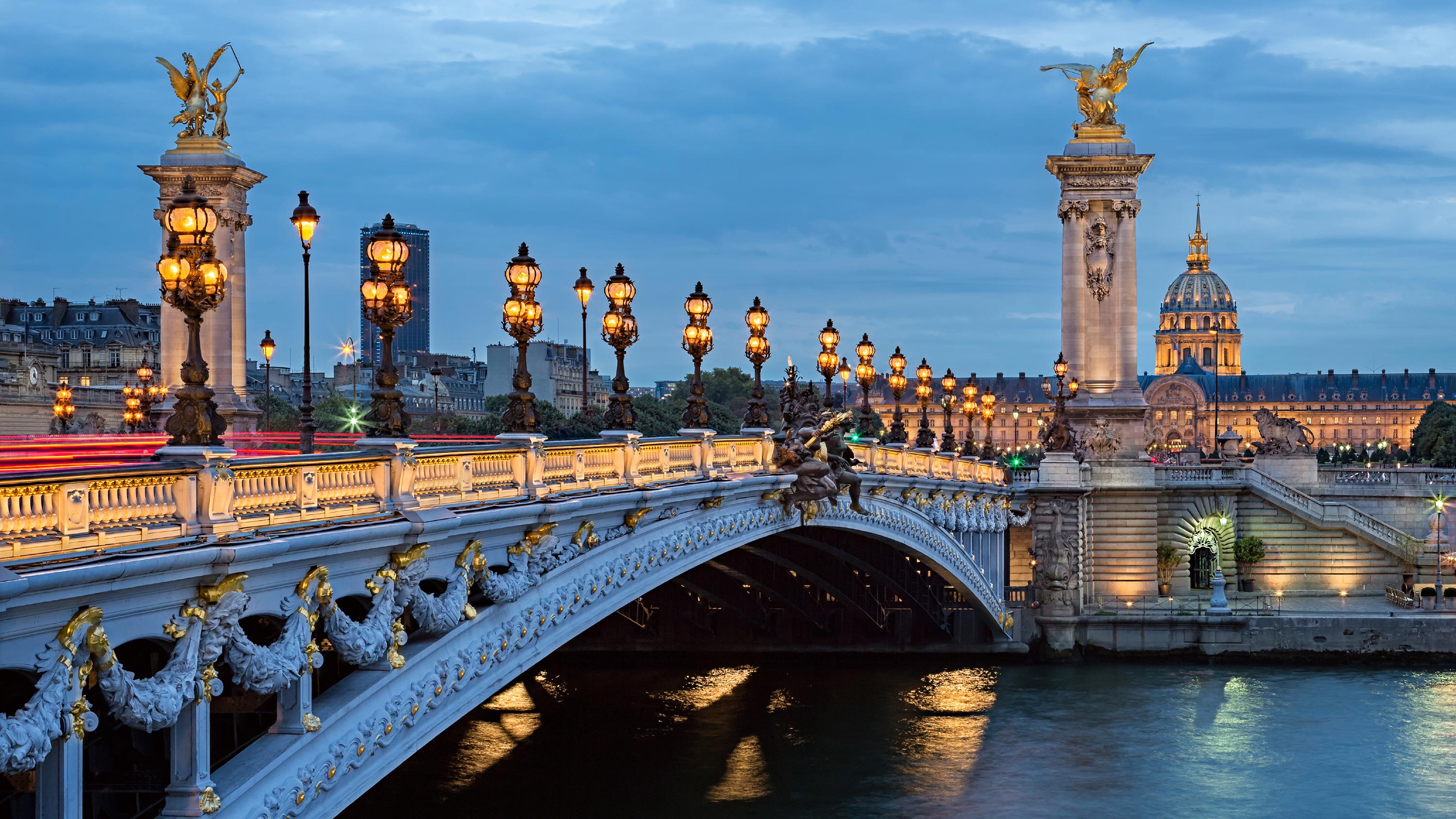 Bridge Les Invalides Paris France