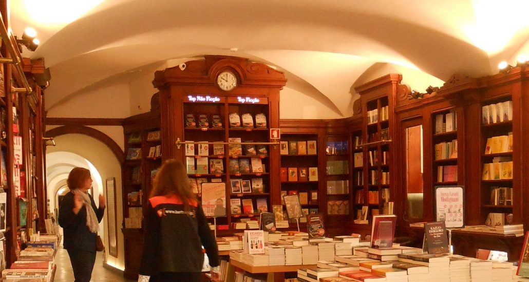 Livraria Bertrand, oldest bookstore in the world